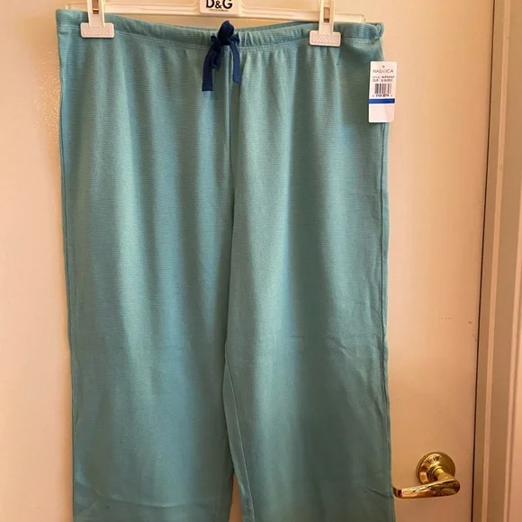 Nautica Teal Pajamas Pants
98% cotton 2% spandex - Picture 1 of 7